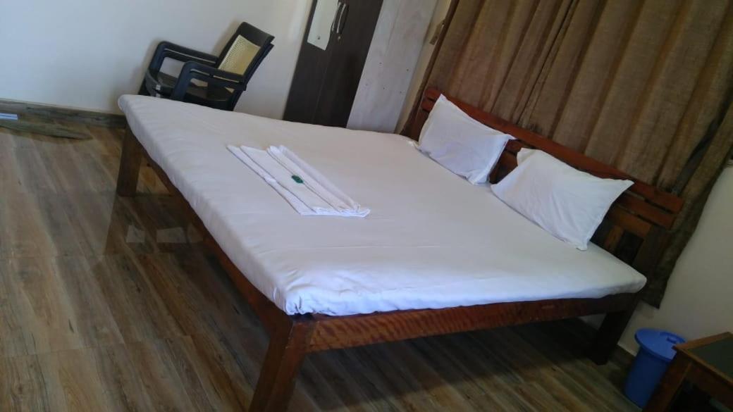 Koynanagar Vinee'S Kitchen And Motel מראה חיצוני תמונה