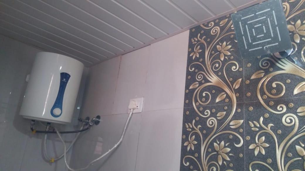 Koynanagar Vinee'S Kitchen And Motel מראה חיצוני תמונה